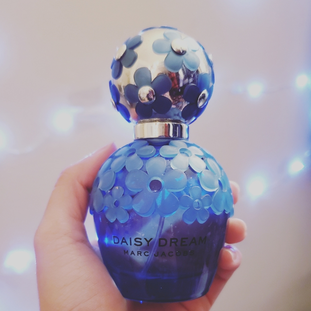Marc Jacobs daisy dream forever